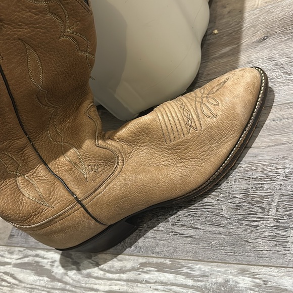 Vintage Dan Post cowboy boots. A rare find. - Picture 7 of 8